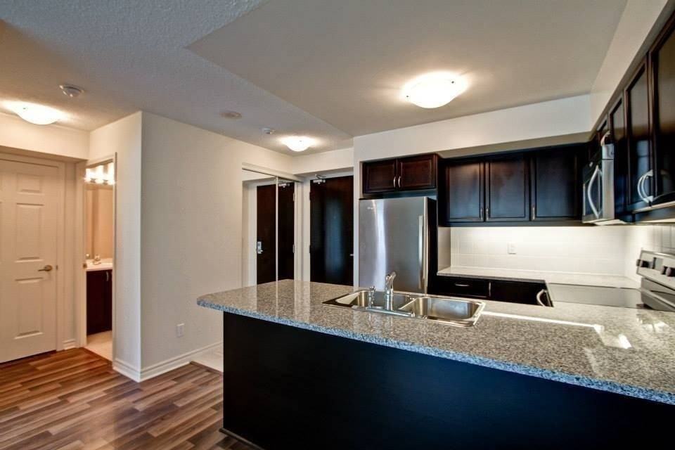 25 Lower Simcoe Street #803 - Photo 5 of 18