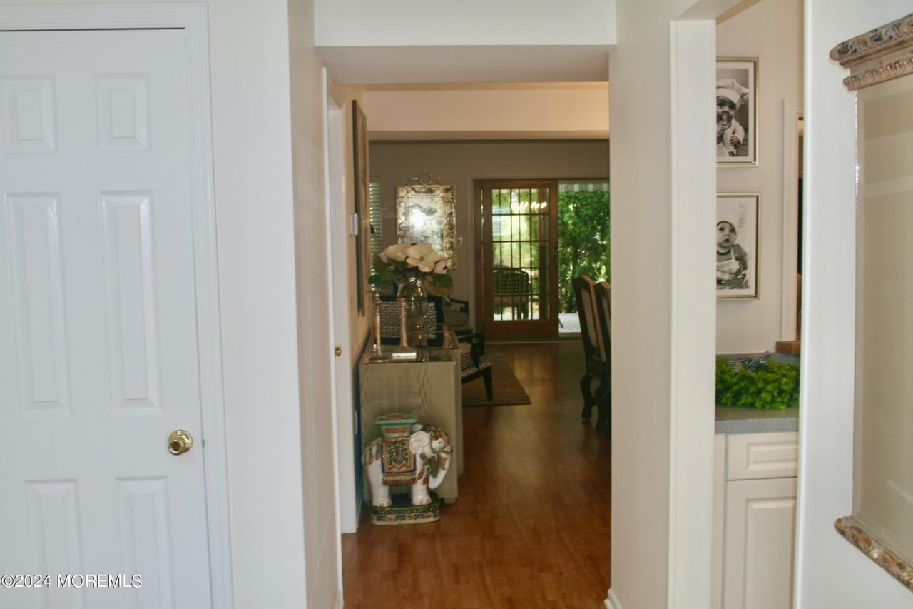 16 Apple Dr - Photo 2 of 27