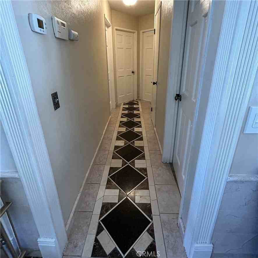 11296 Heathcliff Dr - Photo 6 of 19