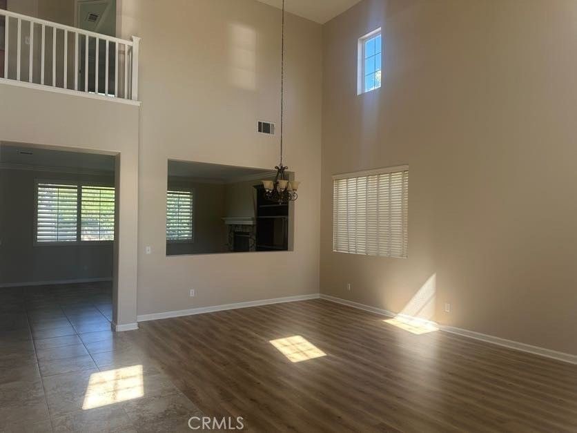 43644 Savona St - Photo 2 of 24