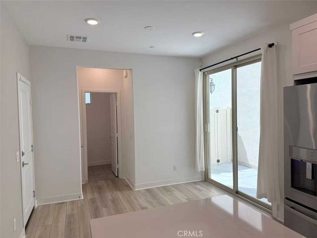 527 Embrook Way - Photo 7 of 12