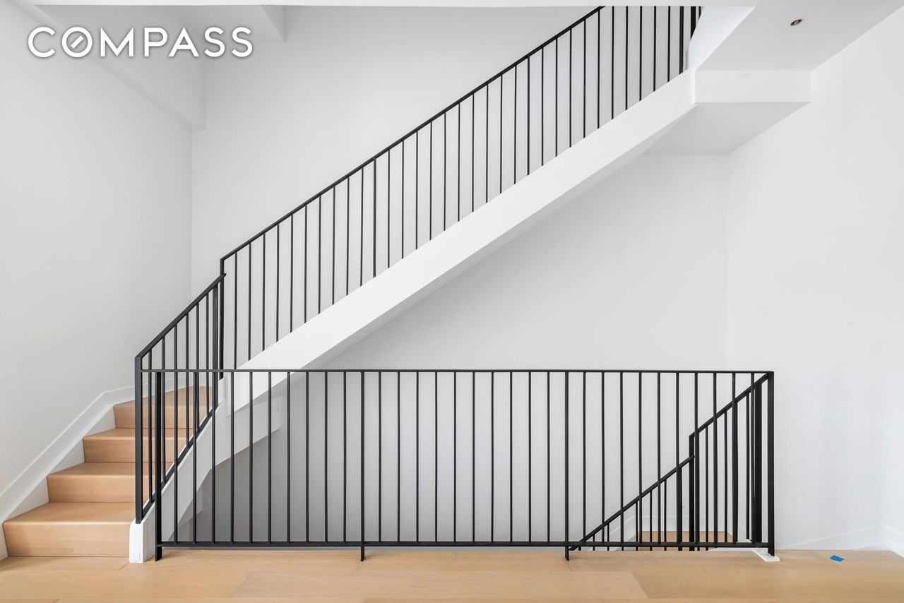 442 W 22nd St #TH - Photo 6 of 17
