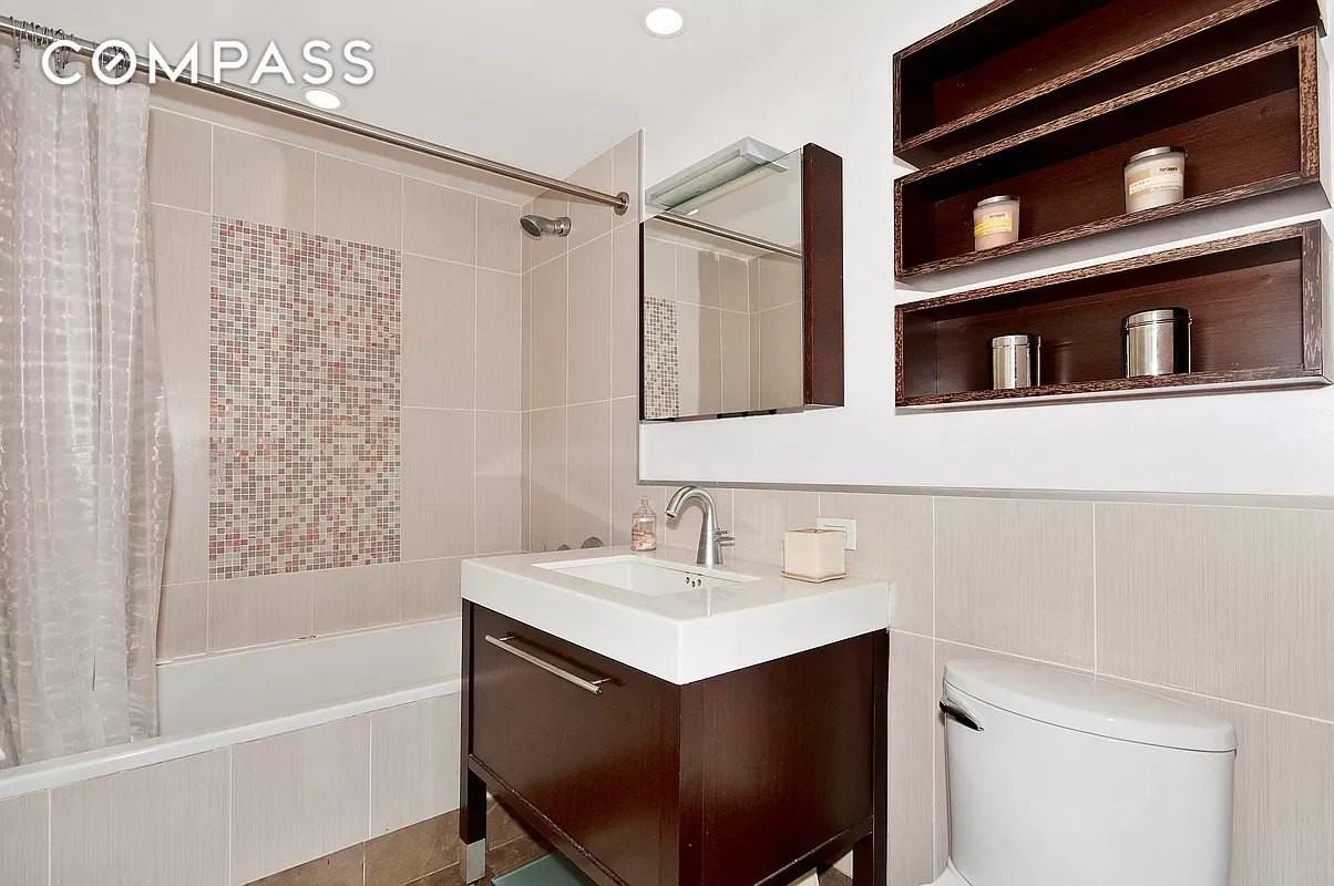 225 E 34th St #9A - Photo 5 of 14