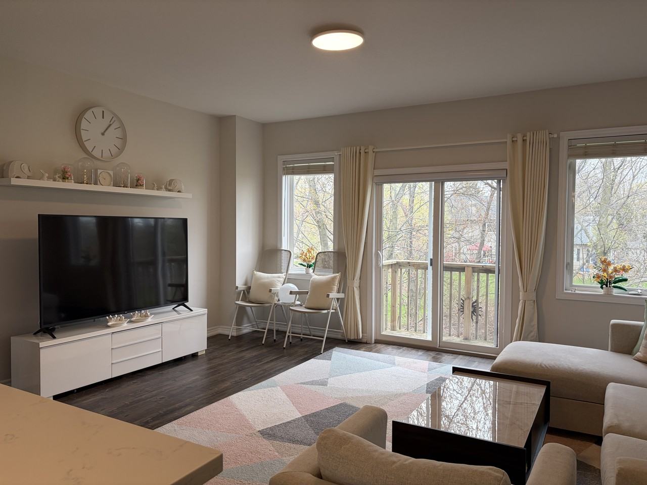 122 Dundas Street East #18 - Photo 3 of 22