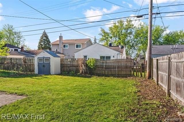 2314 Barrett Ave - Photo 3 of 21