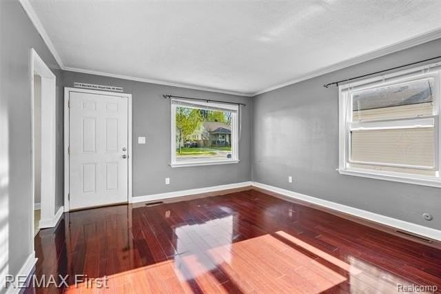 2314 Barrett Ave - Photo 7 of 21