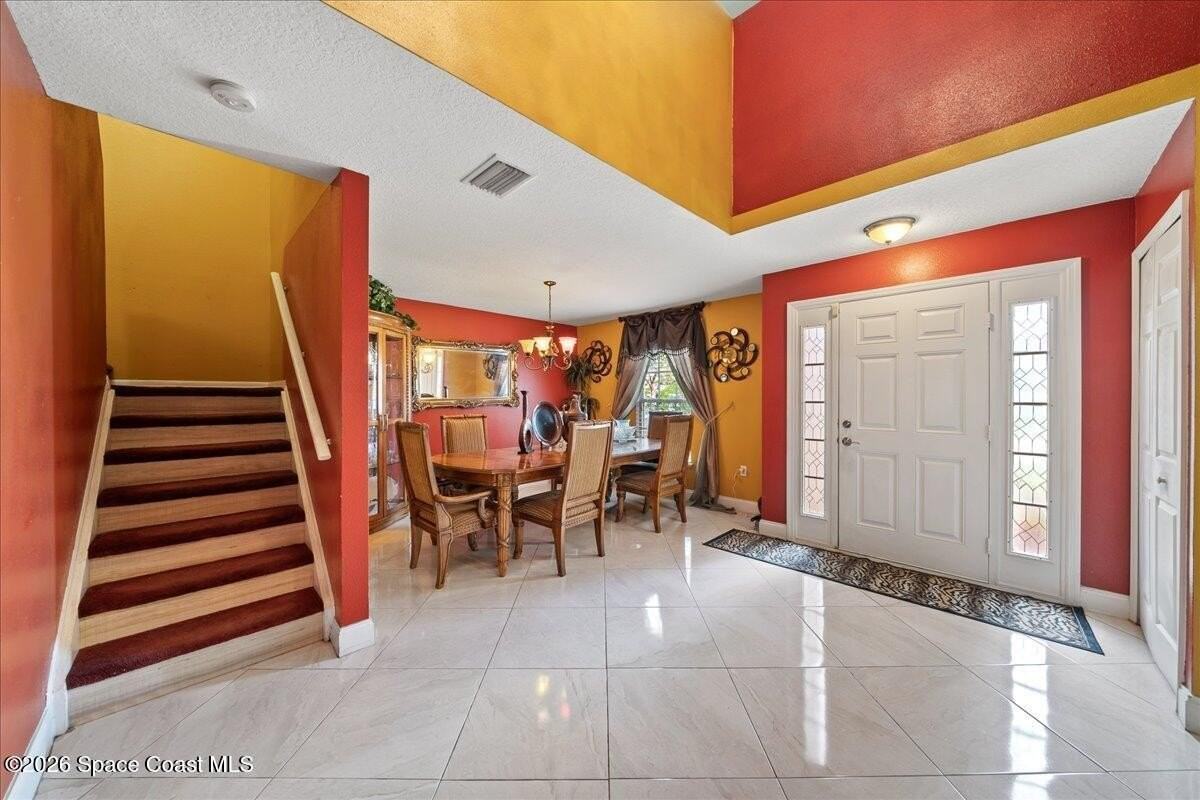 4635 Elena Way - Photo 5 of 35