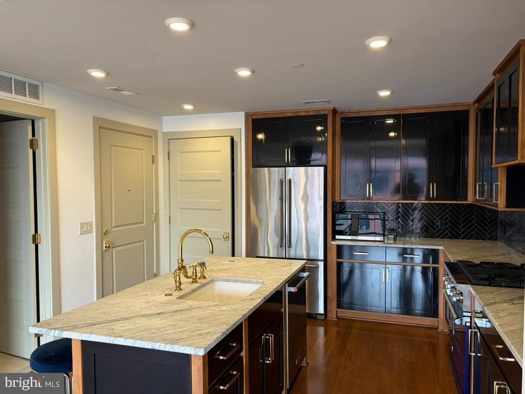 1301 H St Ne #PH7 - Photo 2 of 19