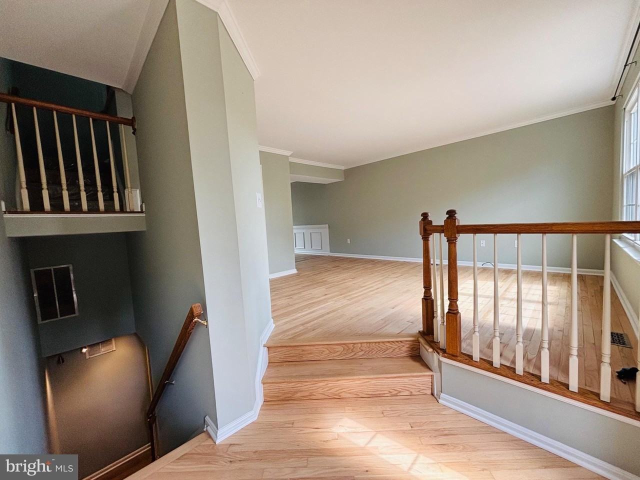 109 Barrows Ct - Photo 2 of 21