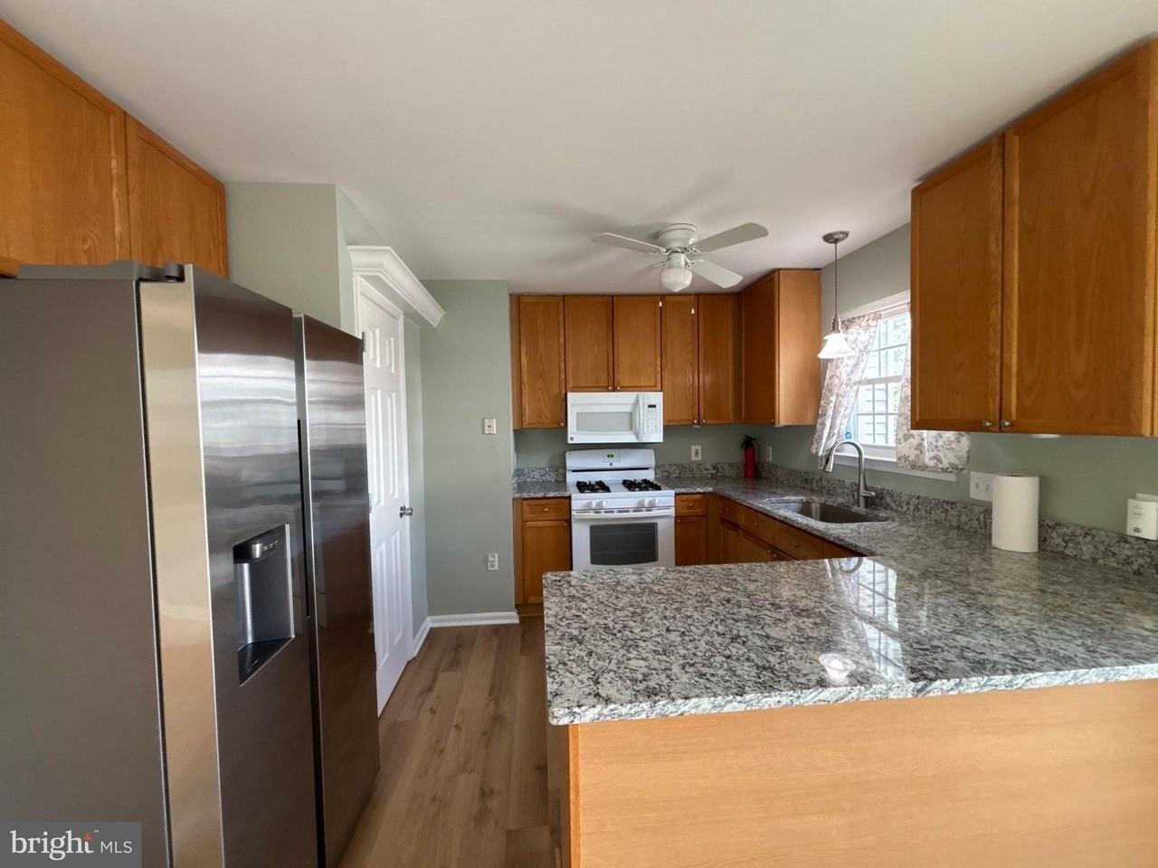 109 Barrows Ct - Photo 5 of 21