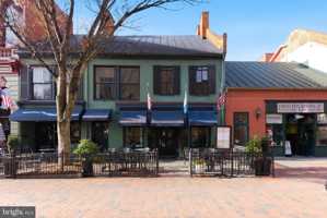 featured image of 105 N Loudoun St #3