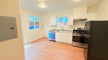 featured image of 1132 Via Pavion
