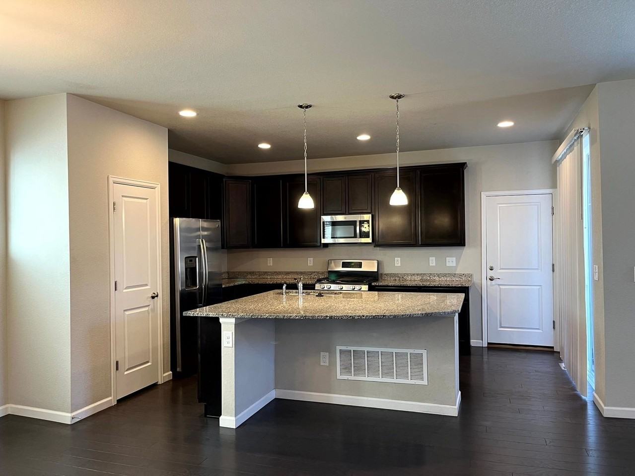 12712 Zenobia St - Photo 3 of 27