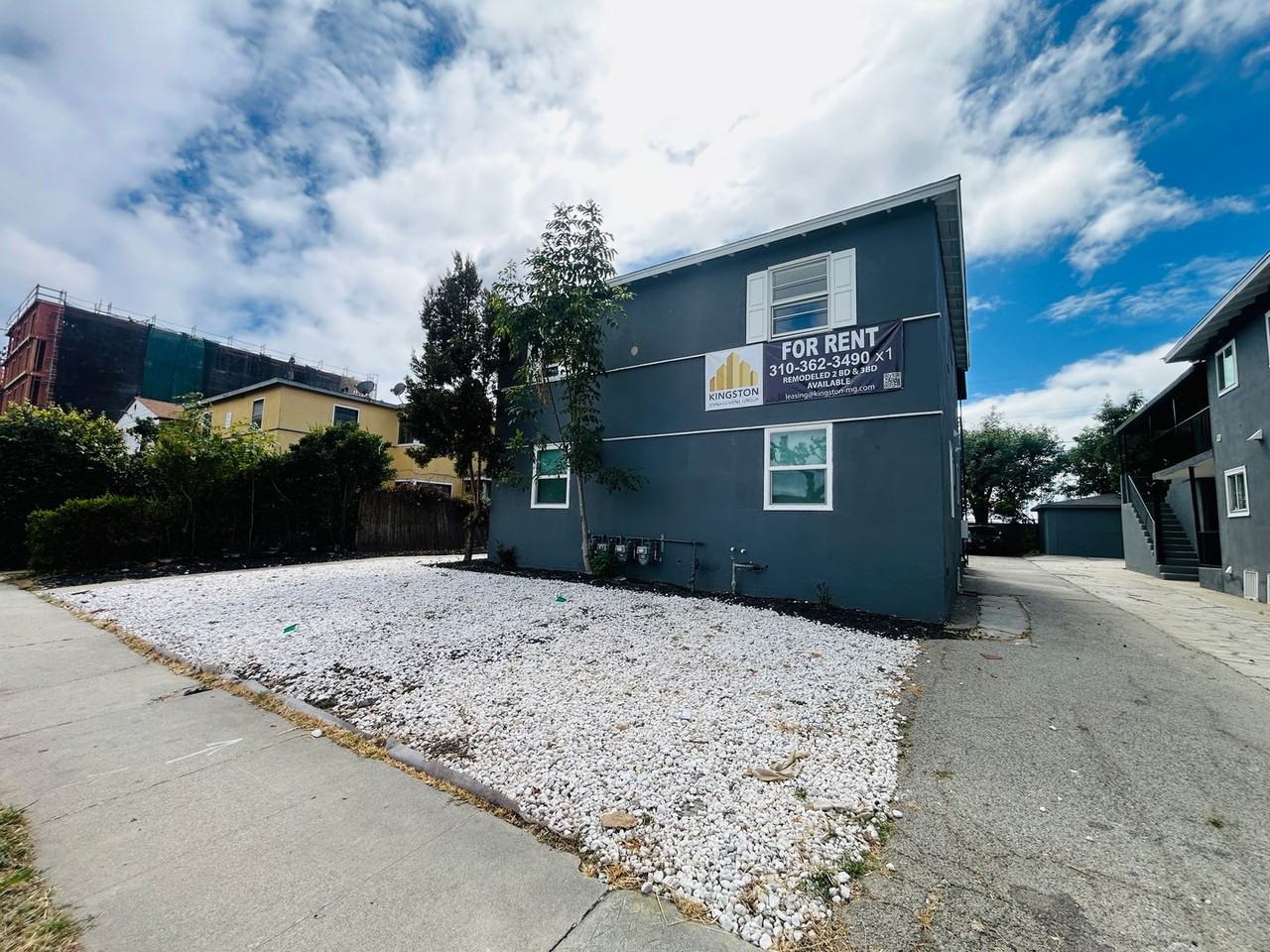 9011 Ramsgate Ave - Photo 2 of 10