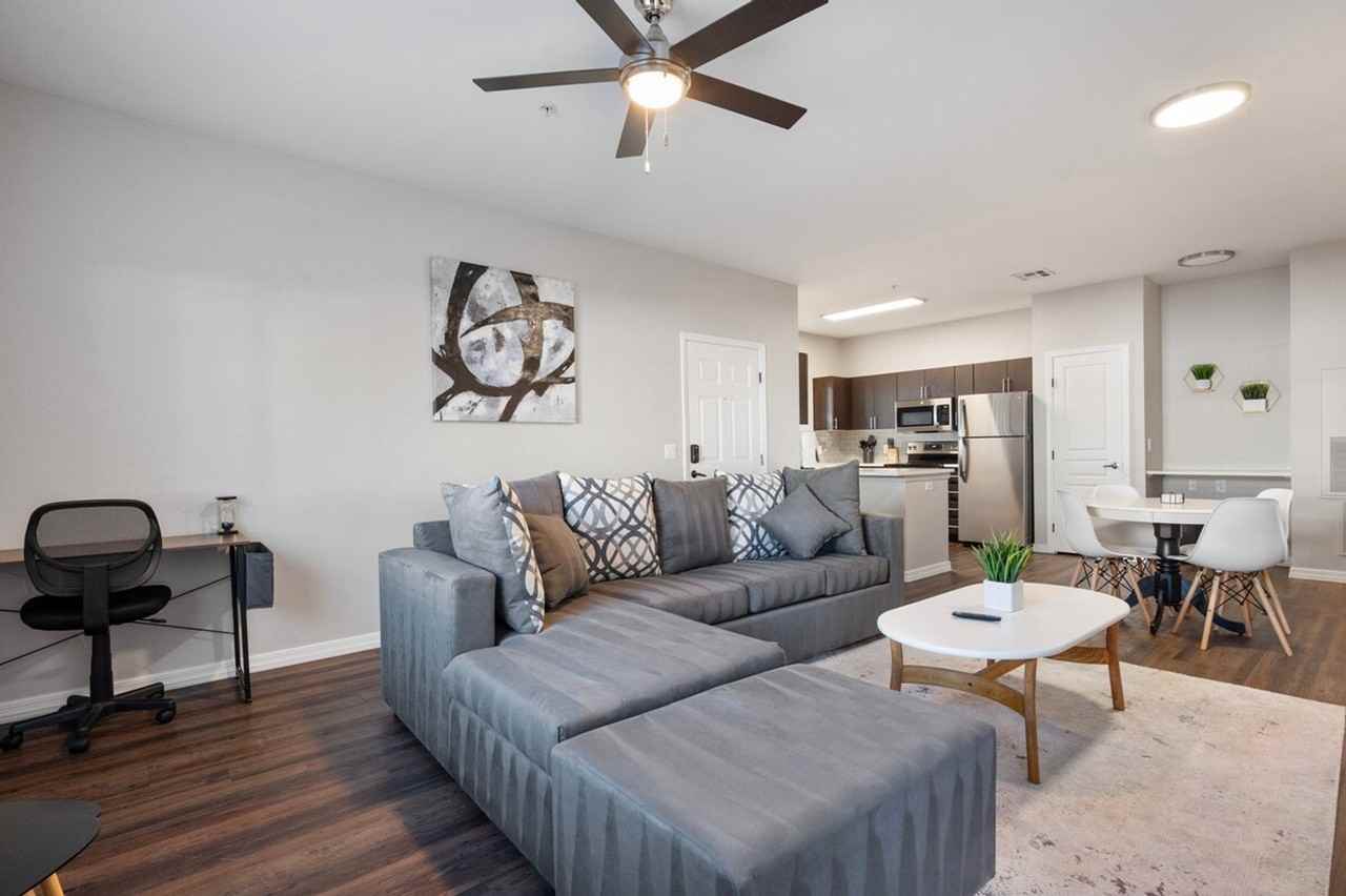 15 W Villa Rita Dr #1244314P - Photo 4 of 23