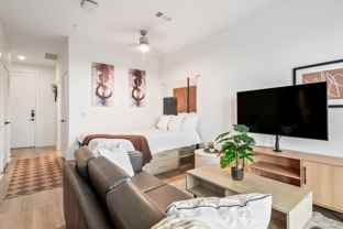 701 Richmond Ave - Photo 1 of 1