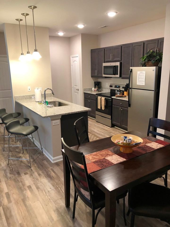 1408 Broadcloth St #1359749P - Photo 5 of 20