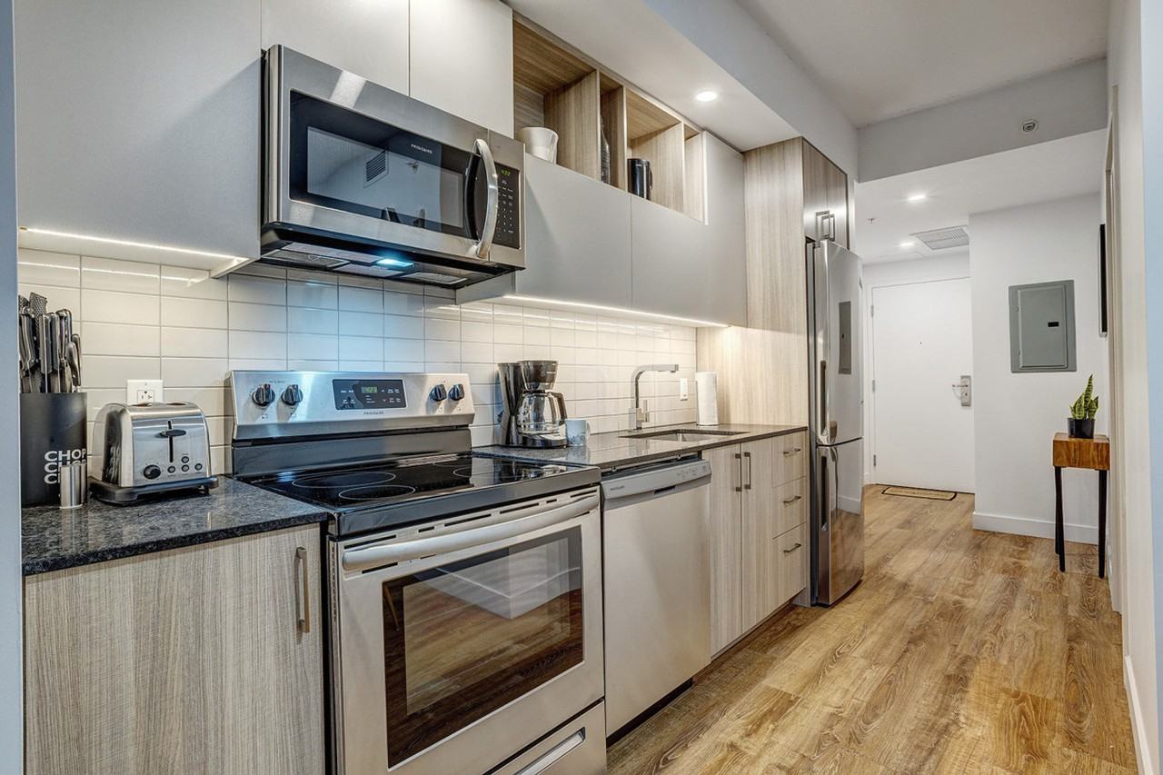2100 Rue de Bleury - Photo 3 of 23