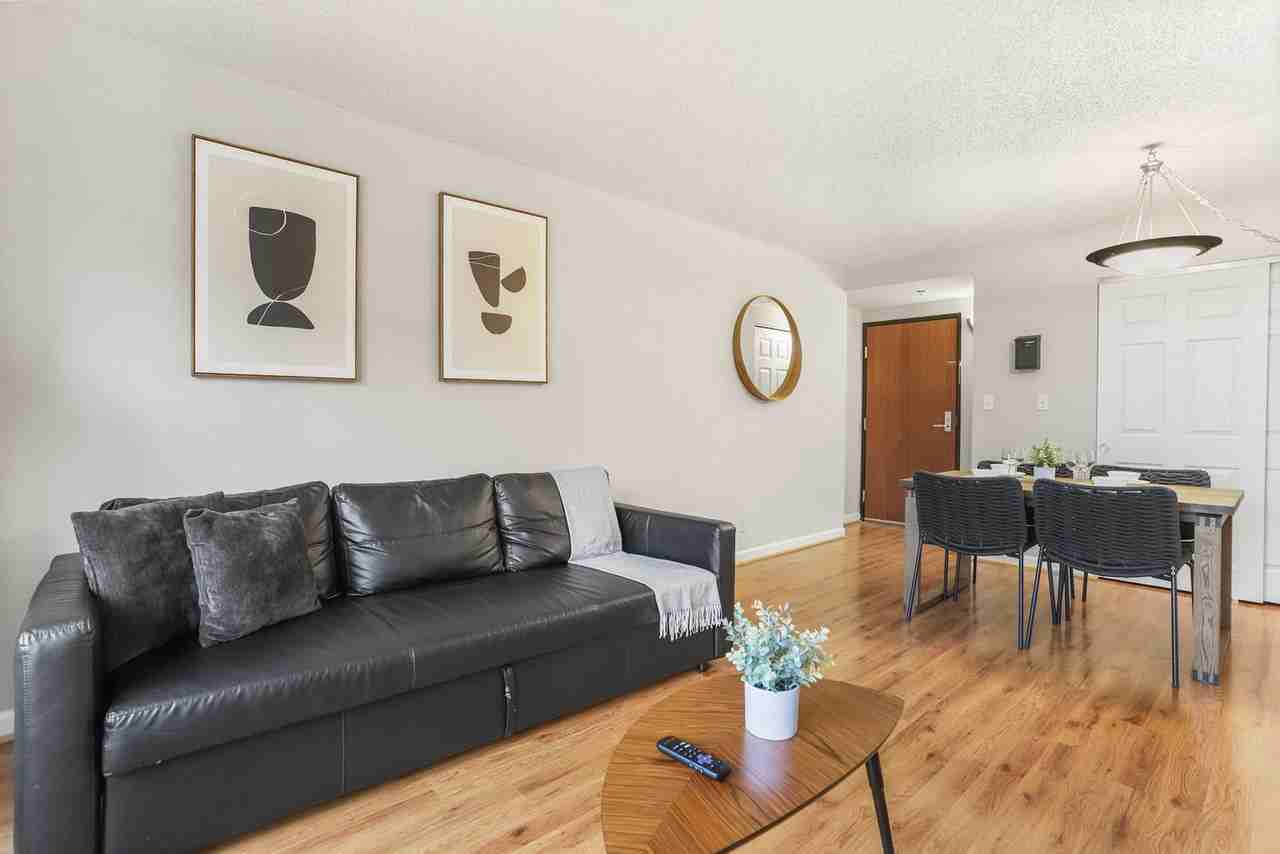 401 12th St S #1474781P - Photo 4 of 30