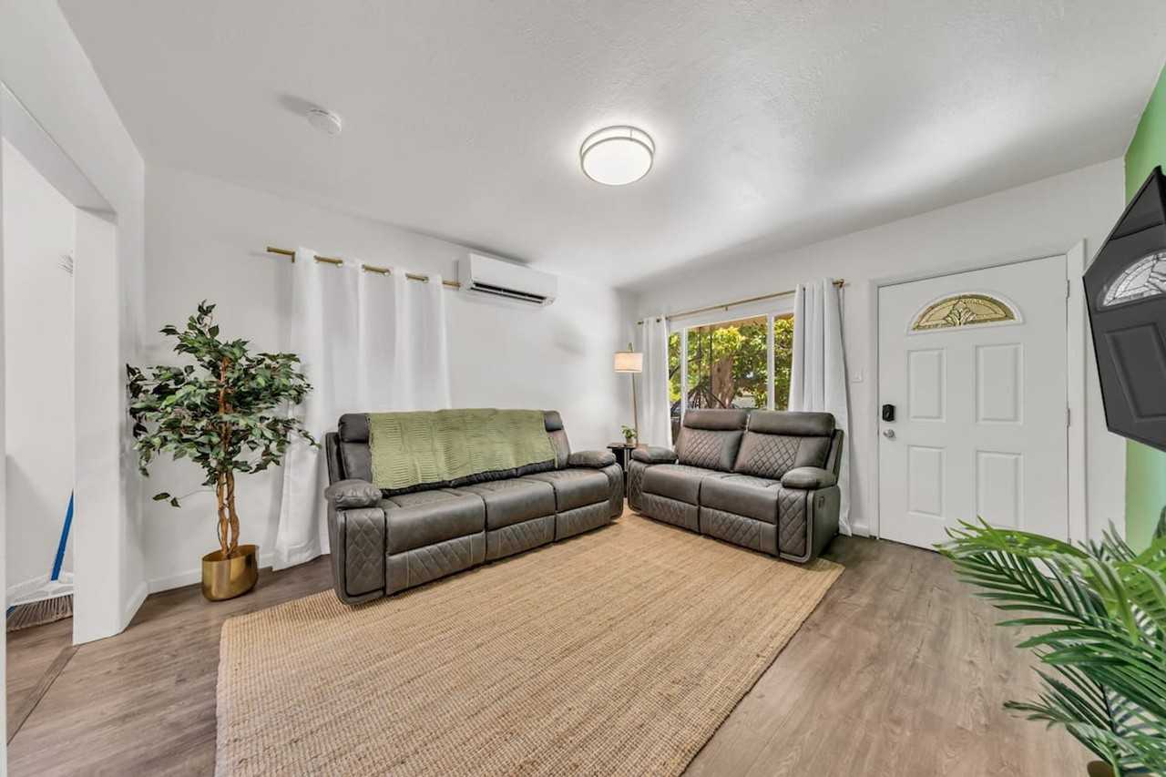 4700 65th St #1473533P - Photo 3 of 23