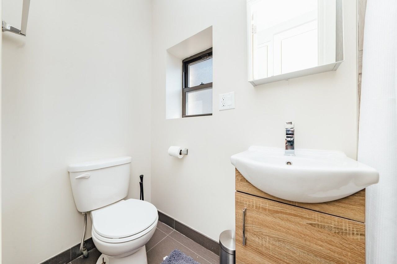 410 E 62nd St #1051307P - Photo 3 of 50