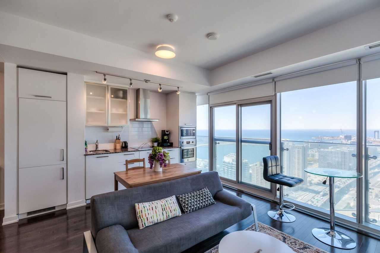 255 Bremner Blvd #1529222P - Photo 7 of 13