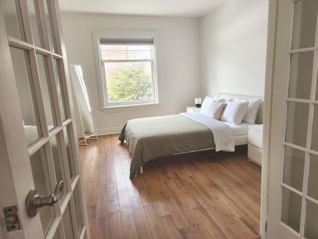 389 Lansdowne Ave #1531113P - Photo 7 of 8