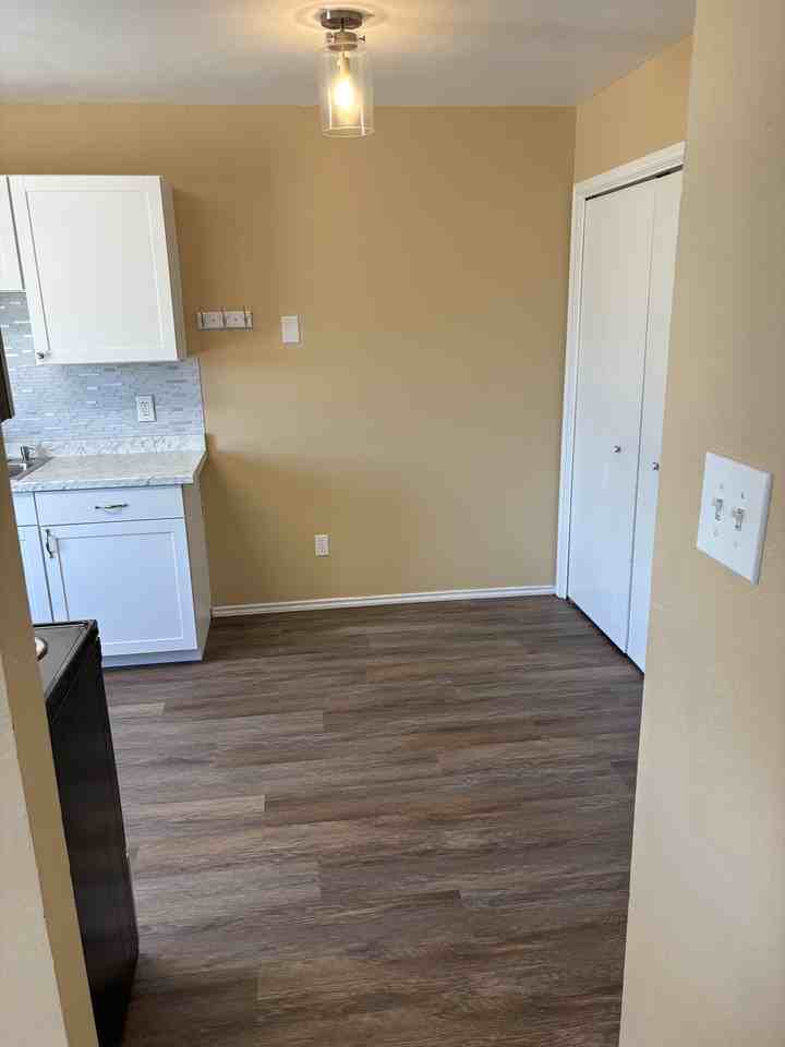 1107 Horizon Dr #C - Photo 4 of 19