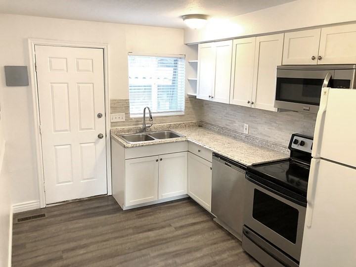 735 E Canyon Rd #1 - Photo 5 of 22