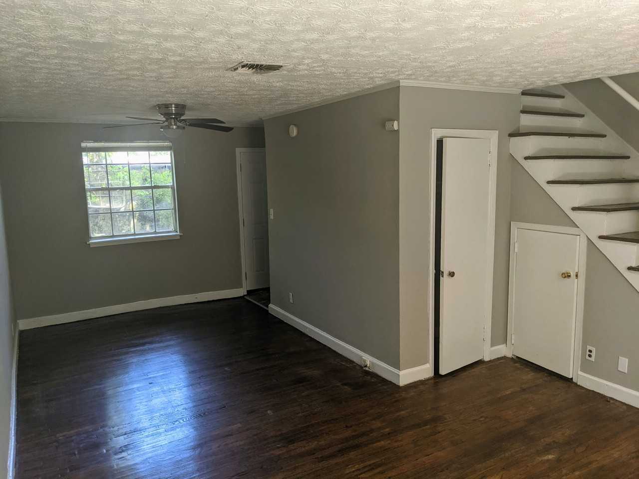 517 N Florida St #B - Photo 3 of 10
