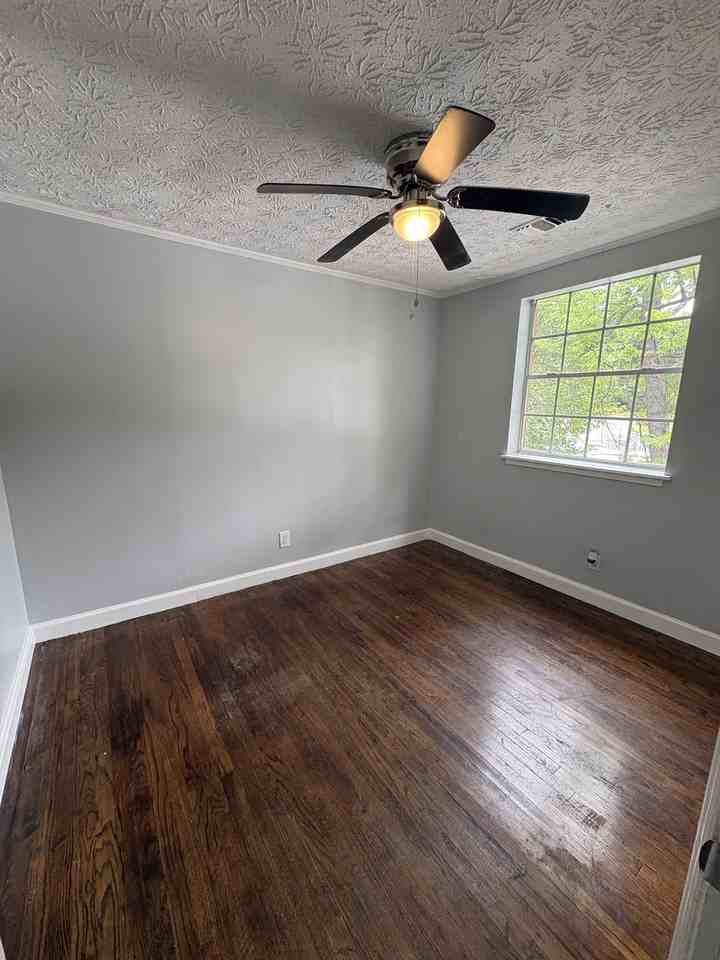517 N Florida St #B - Photo 6 of 10