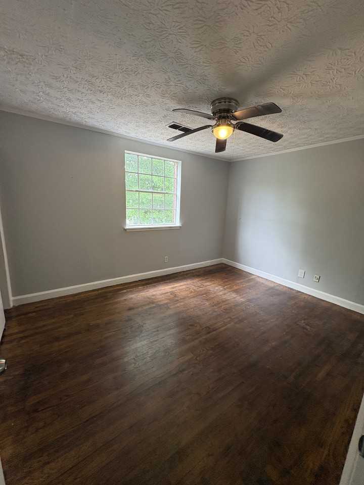 517 N Florida St #B - Photo 7 of 10