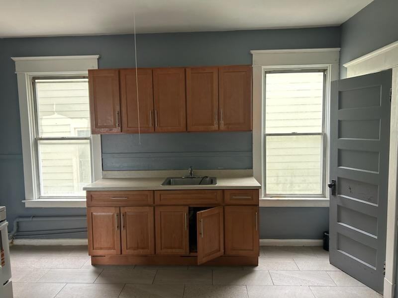 254 Sheridan Ave #2 - Photo 5 of 9