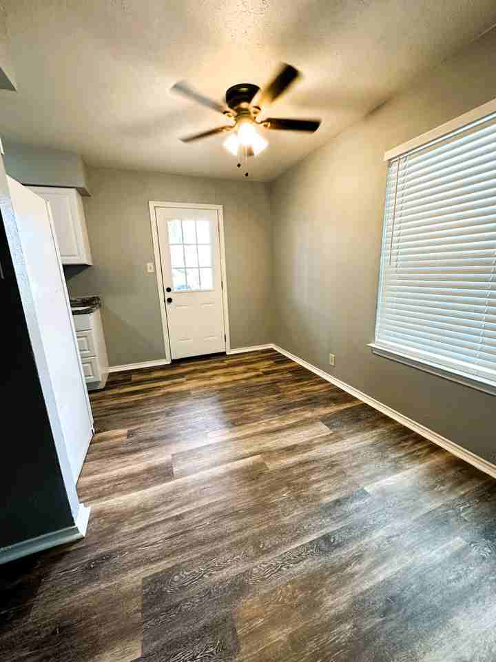 103 Redbud St - Photo 6 of 17
