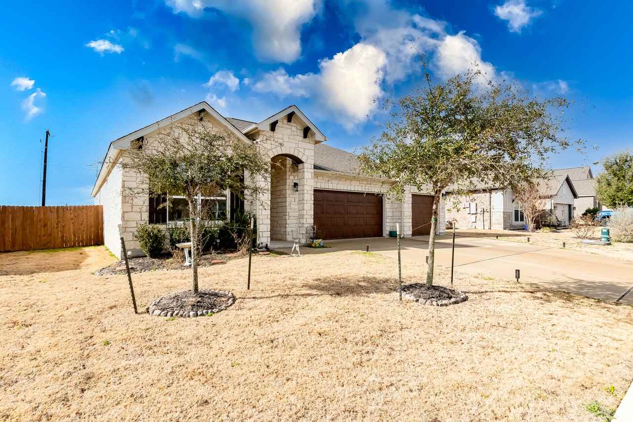16704 Borromeo Ave - Photo 2 of 4