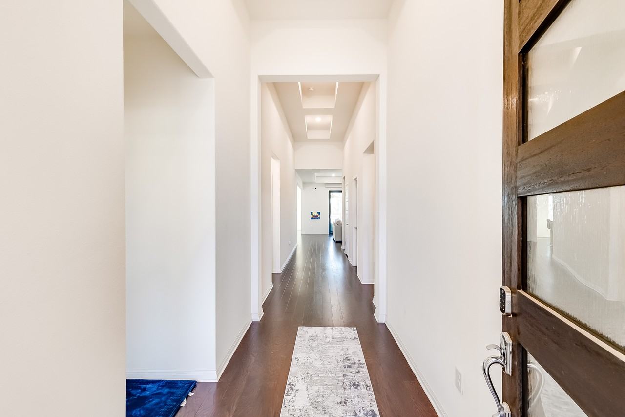 16704 Borromeo Ave - Photo 3 of 4