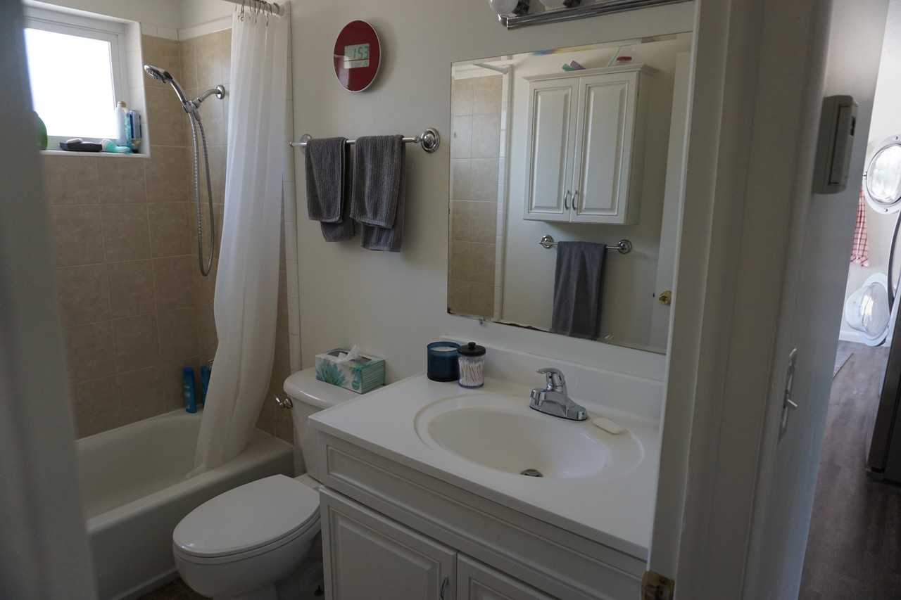 1383 E Mccormick Way - Photo 6 of 19