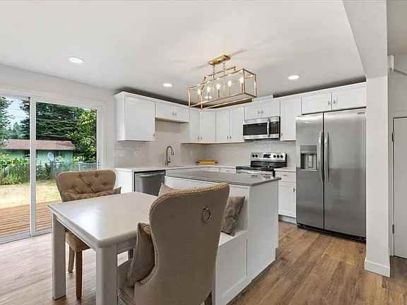 954 Hedburg Dr #1 - Photo 2 of 2