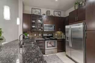 1000 Oakdale St #5HP1 - Photo 1 of 1