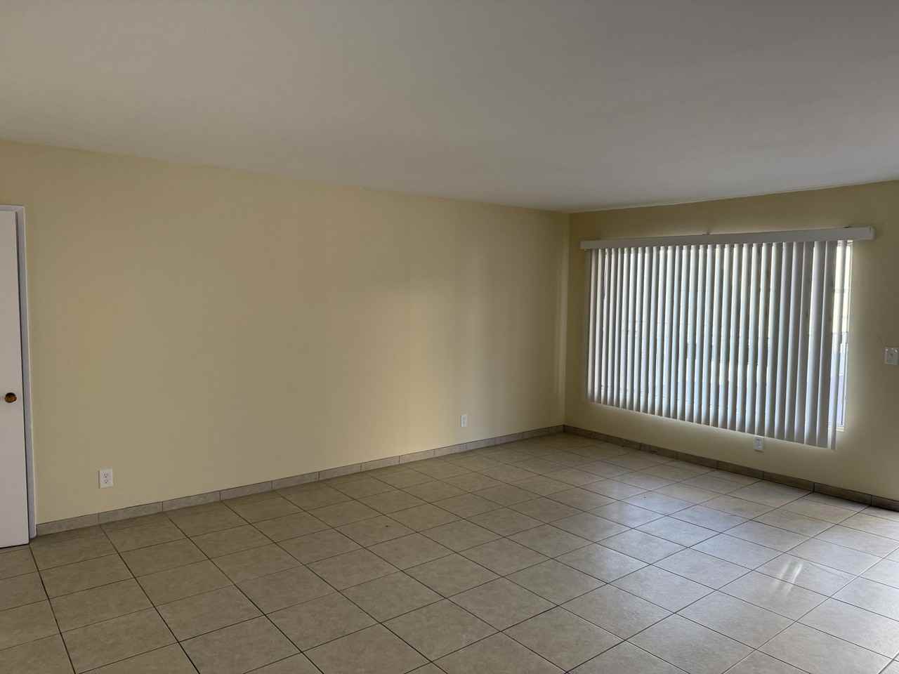 Owensmouth Apartments - Photo 2 of 18