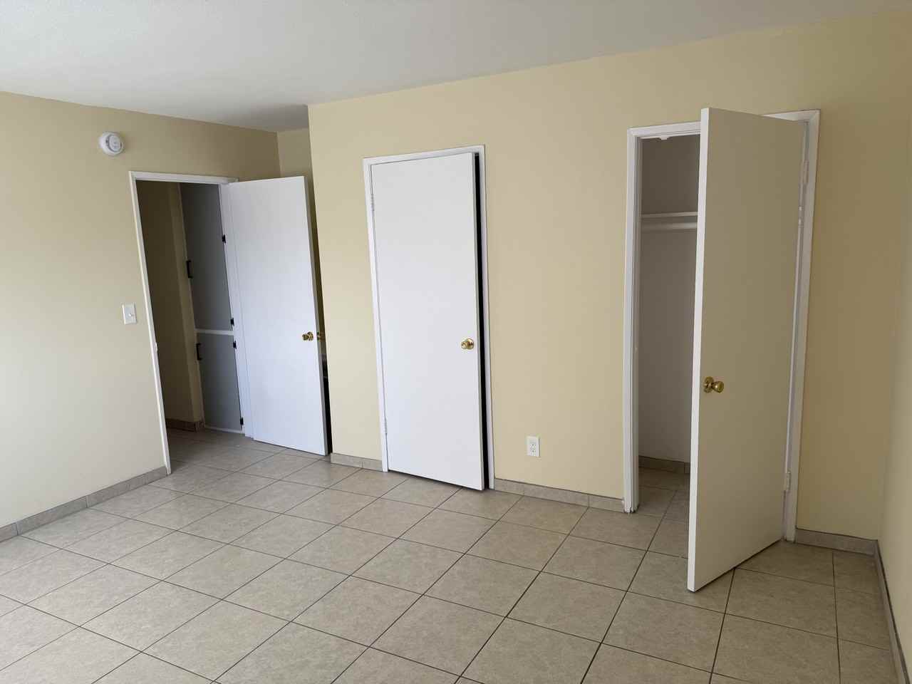 Owensmouth Apartments - Photo 5 of 18