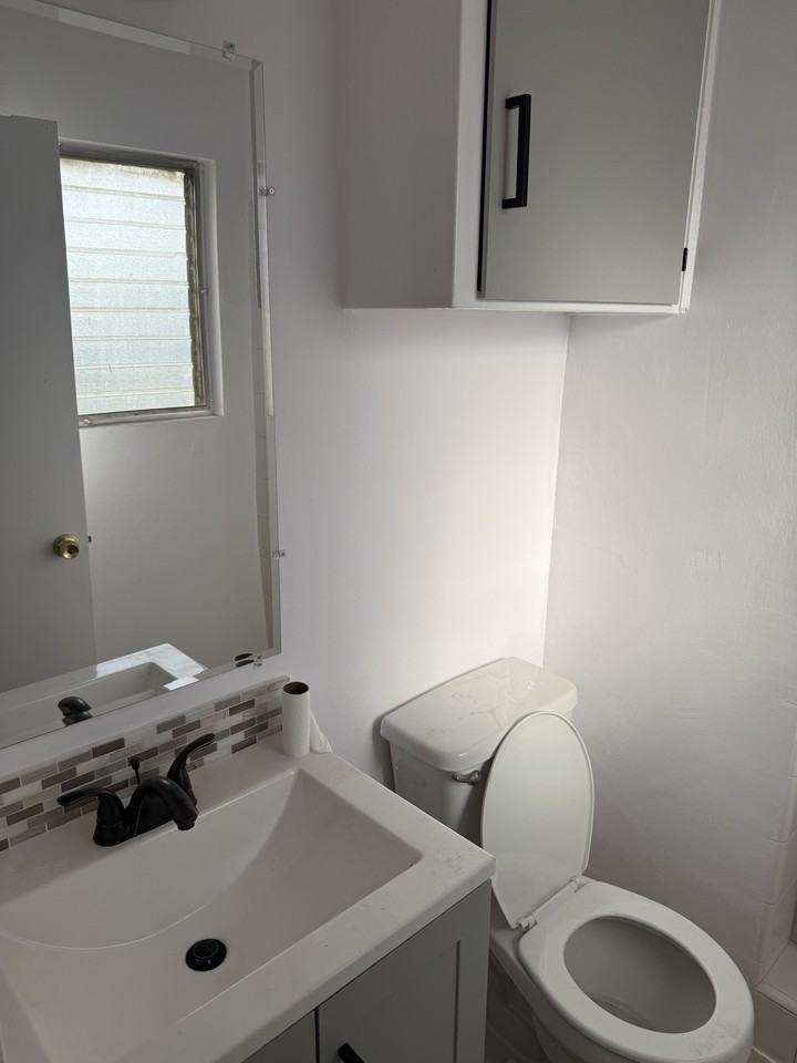 Owensmouth Apartments - Photo 6 of 18