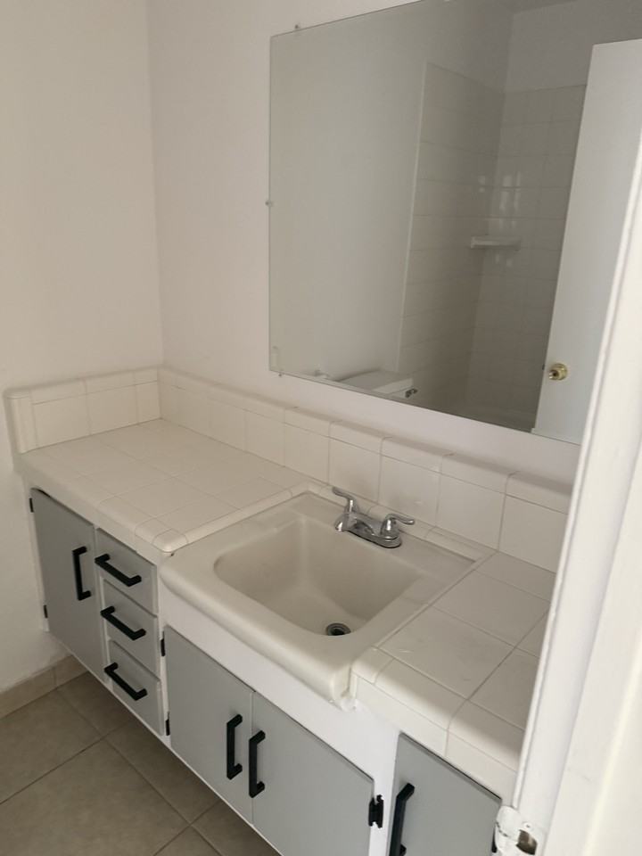 Owensmouth Apartments - Photo 7 of 18