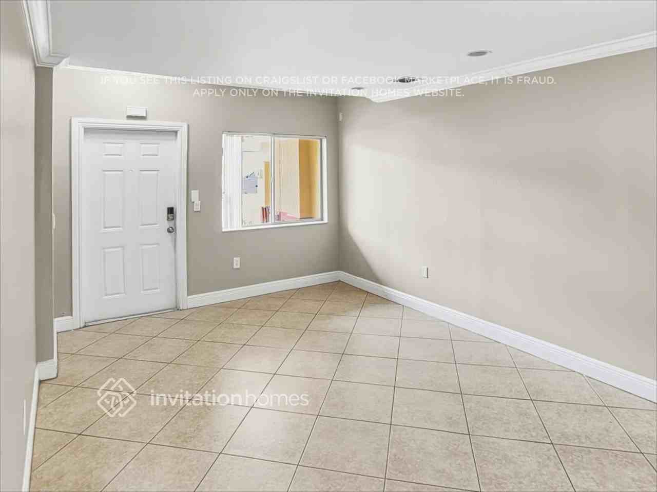 4942 Sw 66th Ter - Photo 6 of 21