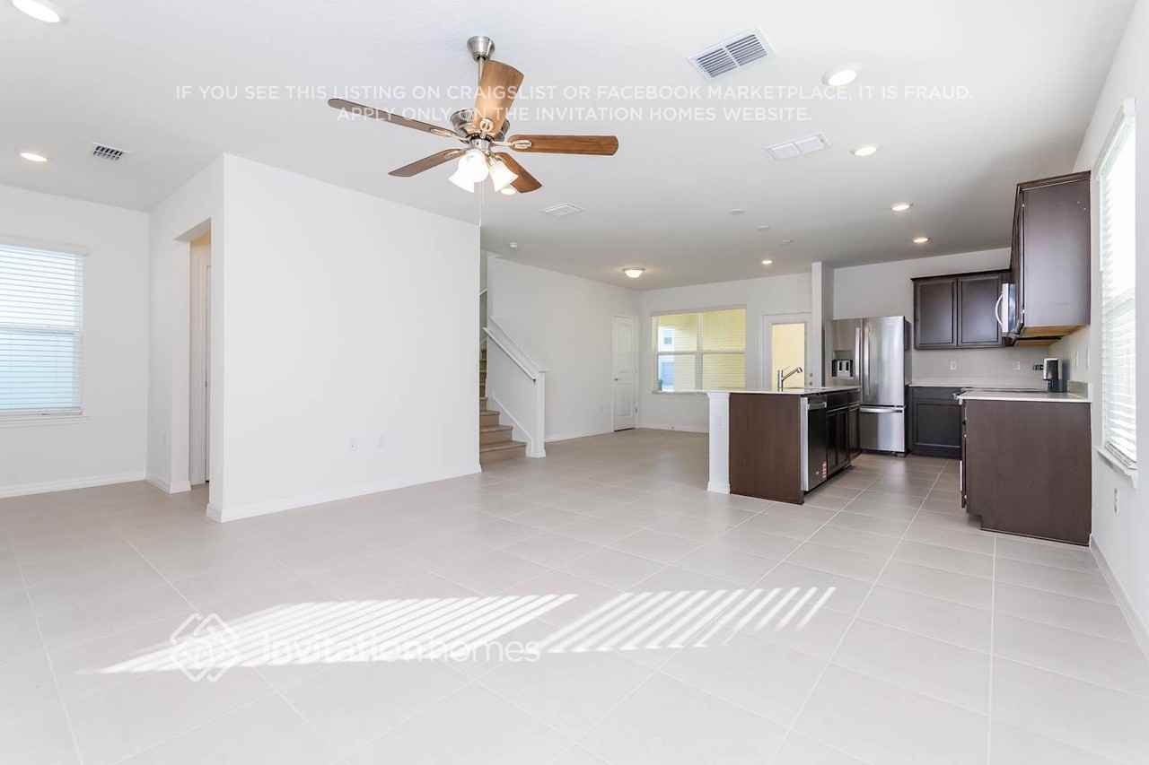 6126 Whispering Glen - Photo 4 of 17
