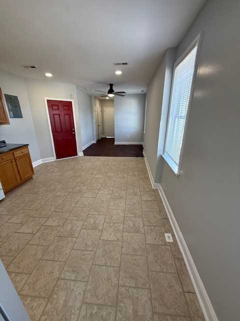600 E 37th St #2 - Photo 2 of 7