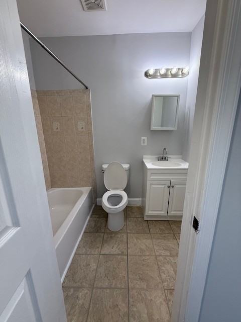 600 E 37th St #2 - Photo 4 of 7