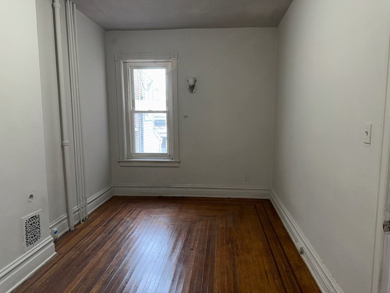 41 S Franklin St - Photo 6 of 17