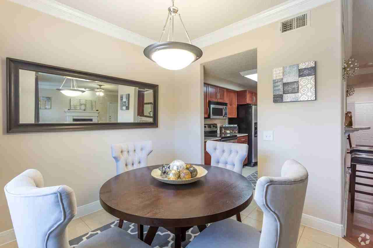 1699 Parkway Plaza Dr #SNBS - Photo 3 of 8