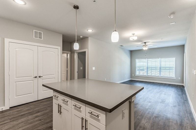 1366 Dulles Ave - Photo 4 of 12